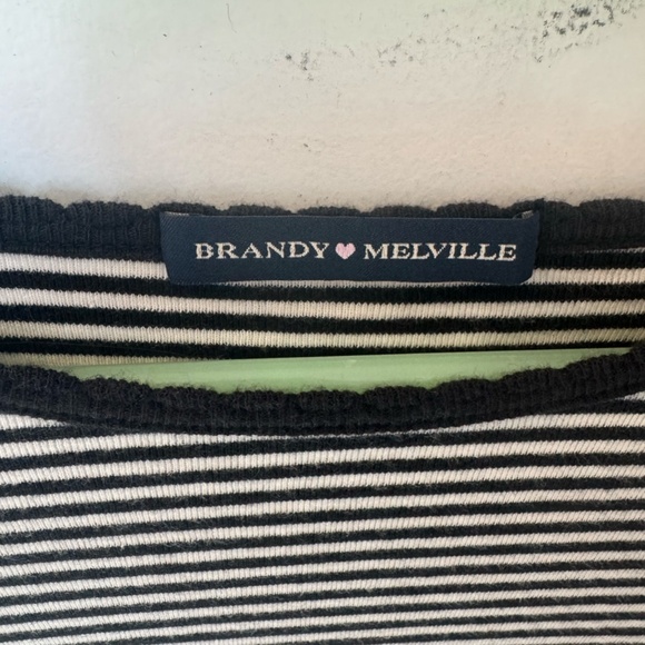Brandy Melville Leah Striped Top (Long Sleeve) - Picture 4 of 4